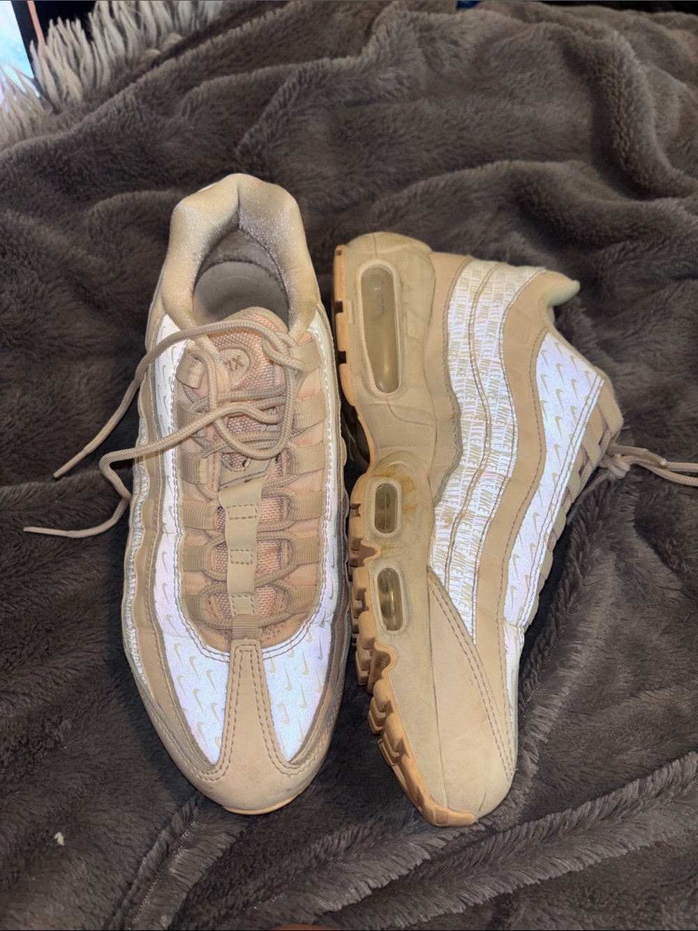 Nike Cream and Pale Pink Air Max 95 Sneakers - Picture 3 of 4
